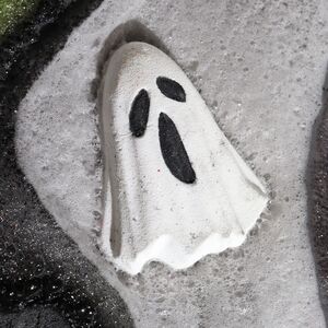 Spooky Ghost Bath Bomb for Halloween Fun