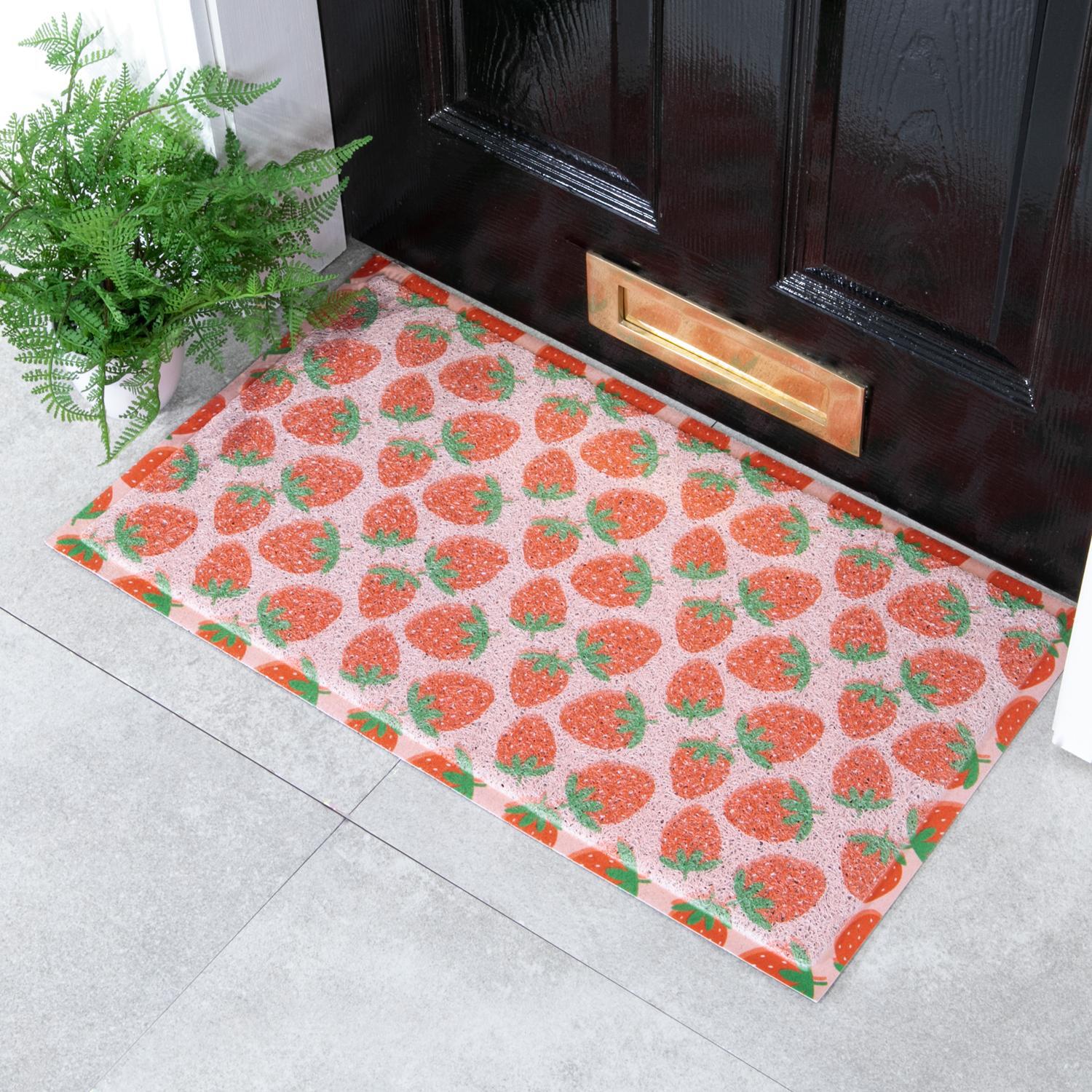 B&Q - Strawberry Pattern Heavy Duty Non-Slip Indoor Outdoor Mat 70X40Cm - Image 2