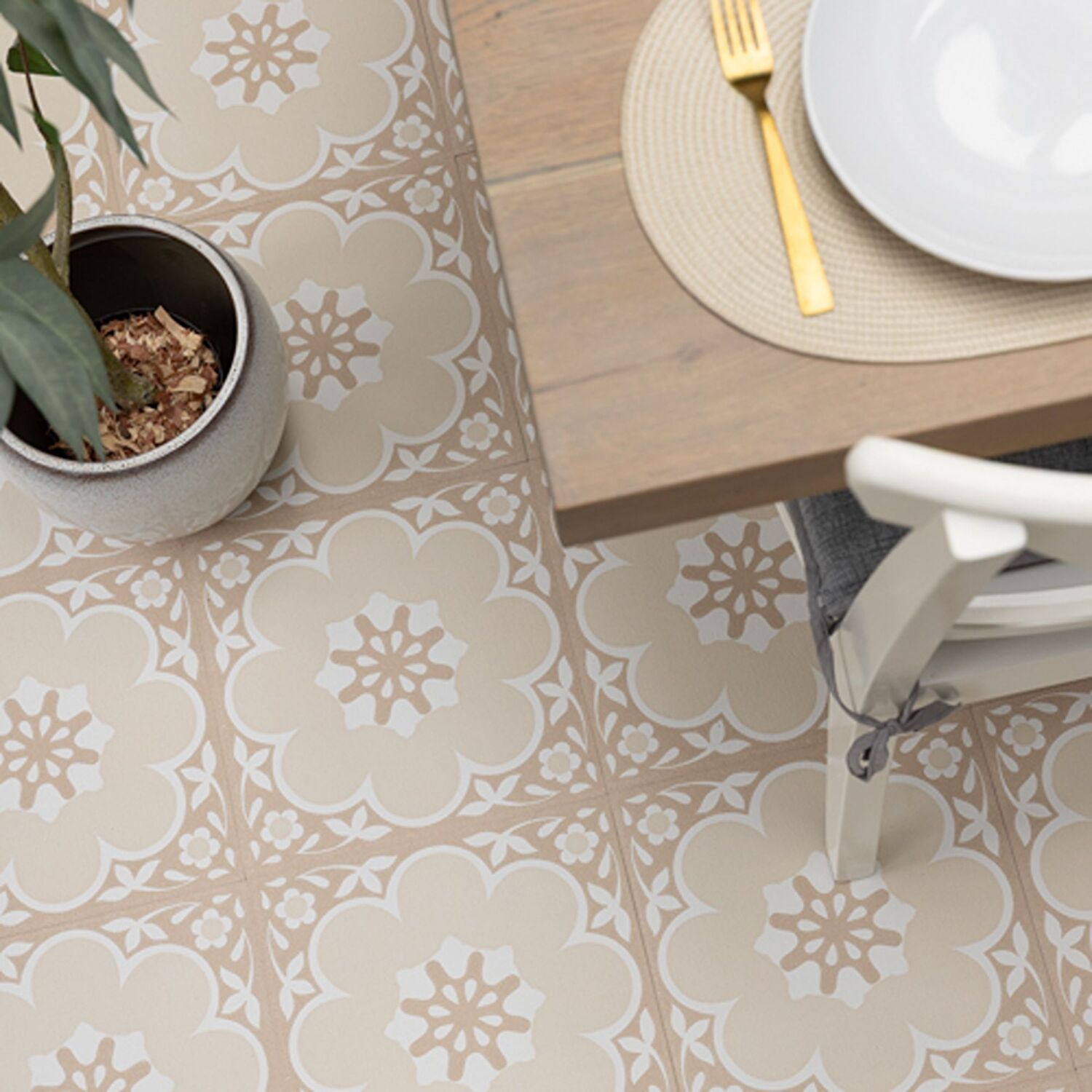 B&Q - Floor Pops Daphne Natural 30.48 X 30.48Cm Self-Adhesive Vinyl Floor Tiles Pack 10 (0.93Sqm) - Image 2