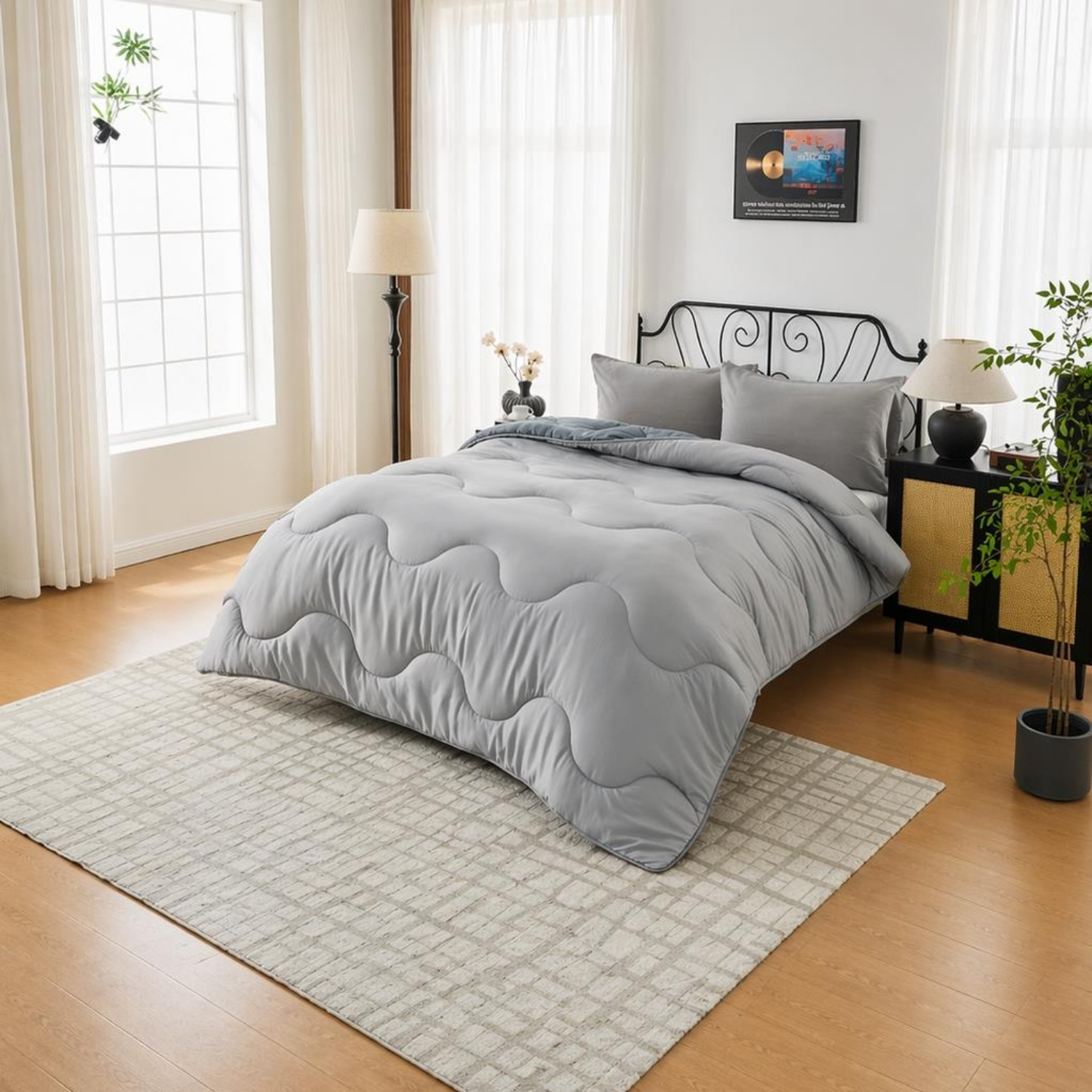 Dyzi 10.5 Tog Supersoft Microfibre Duvet - Coverless or Covered Set in Grey | Size: King
