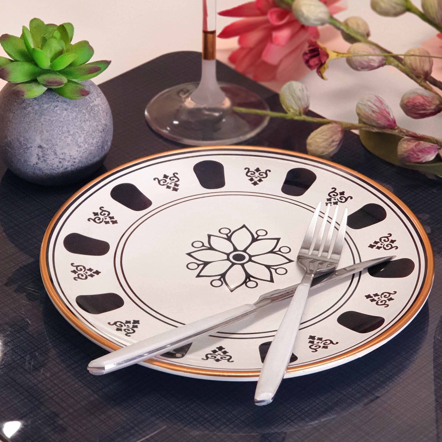 Image of The Mia Side Plates - Black&hellip;