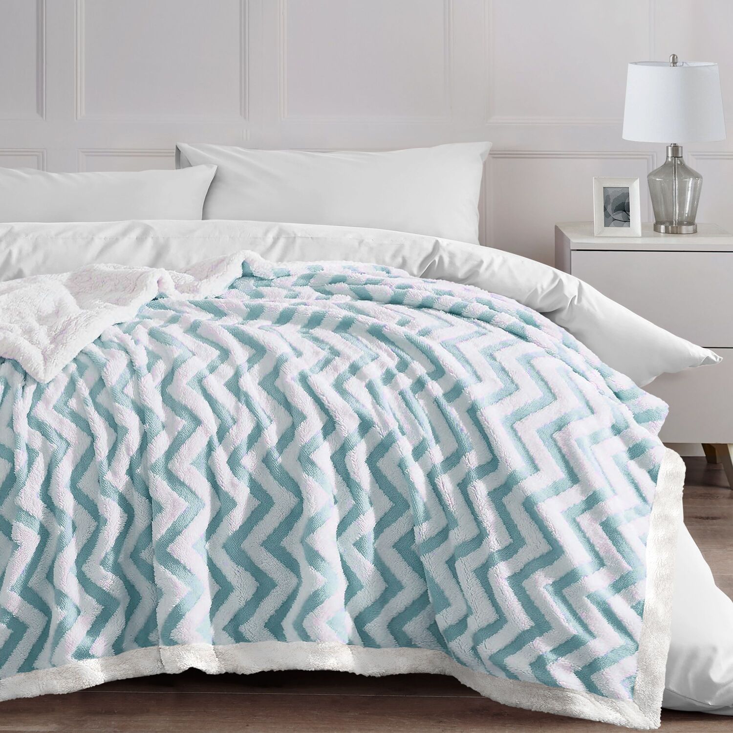 Chunky Sherpa backed Jacquard Chevron Throw Blanket - Duck Egg / 150x200