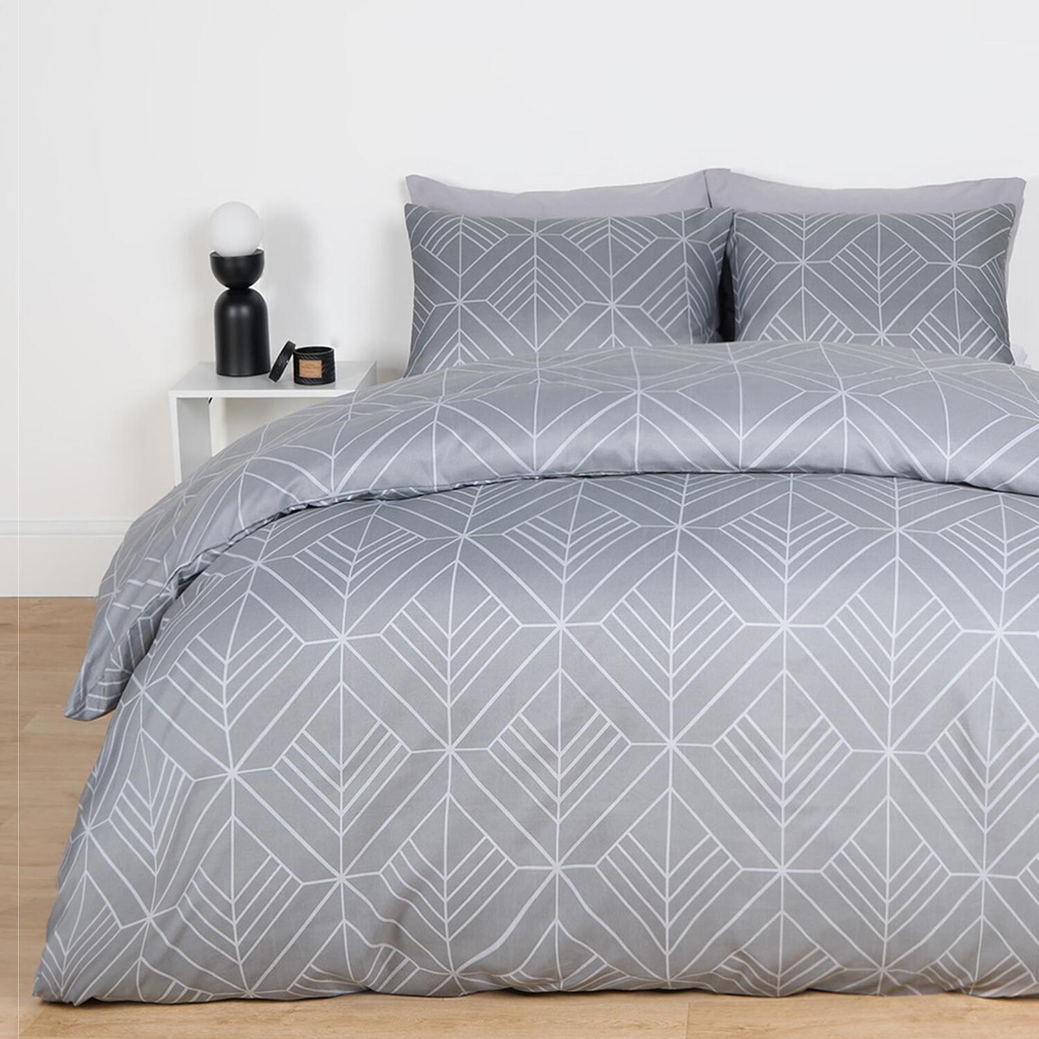 Isaac Geo Duvet Set - Grey Single