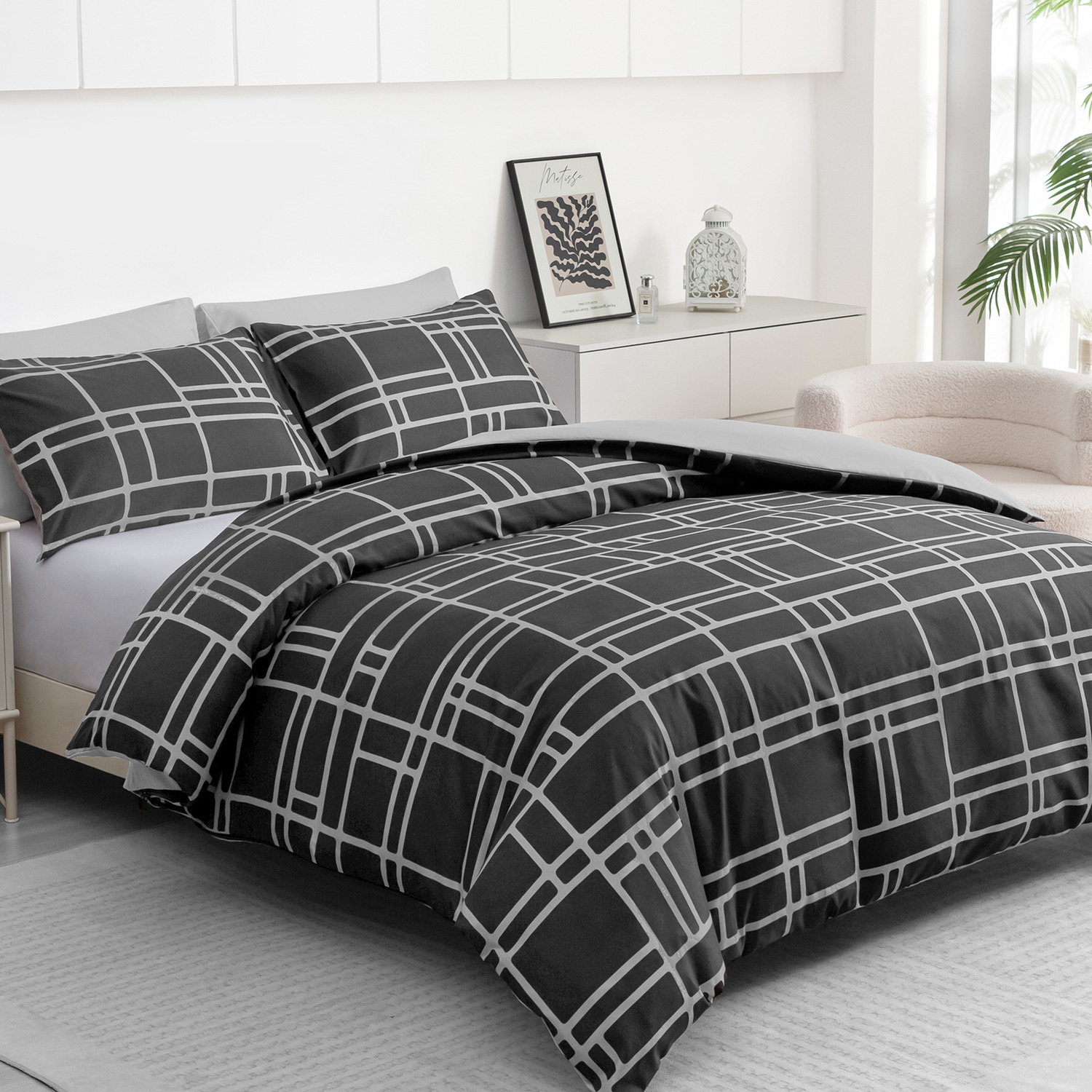 Bricks Microfibre Duvet Cover Set With Matching Pillowcase - Black Double
