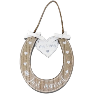Mr and Mrs Just Married Wooden Horseshoe Decoration