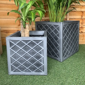 1x39cm and 1x32cm Lazio Square Plastic Planter Lattice Slate Grey