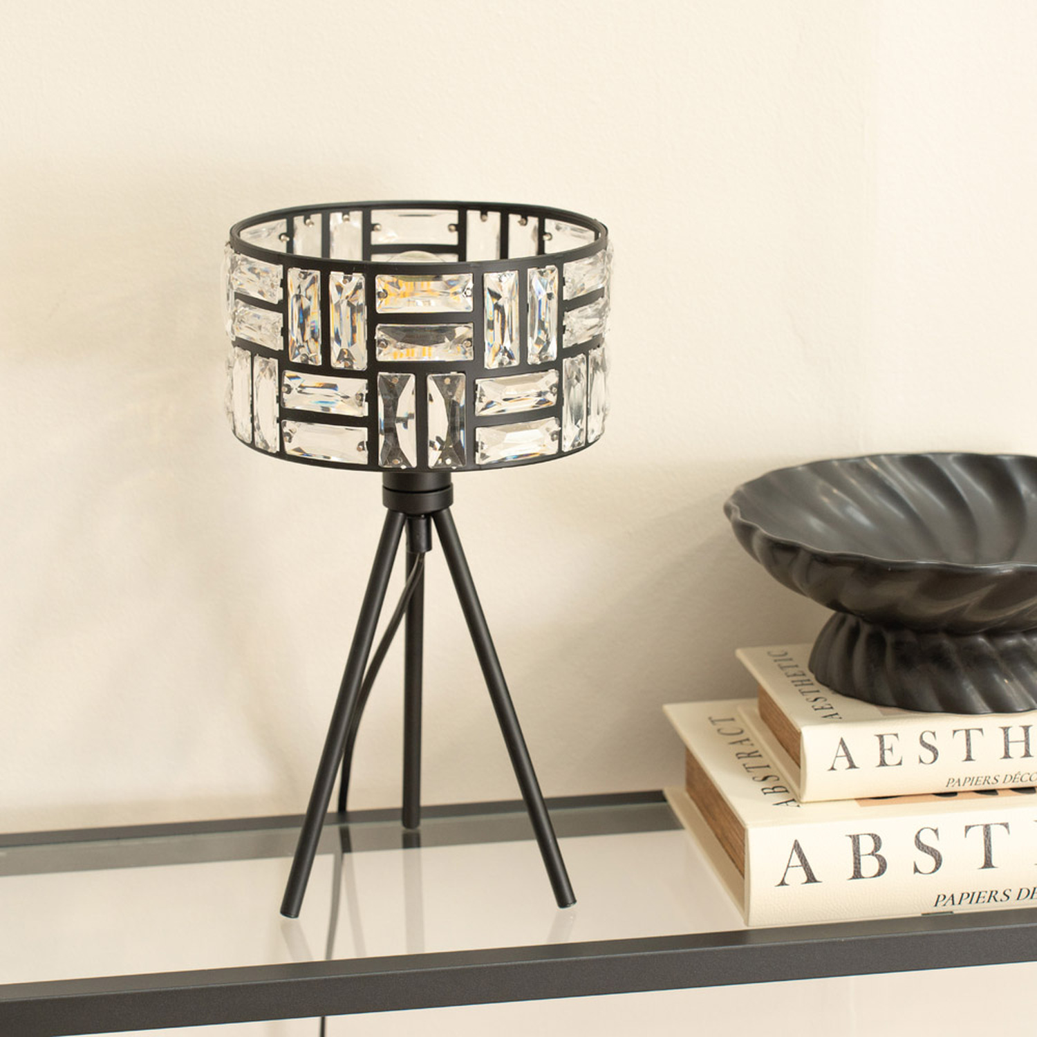 Image of Elise Tripod Table Lamp - Black&hellip;