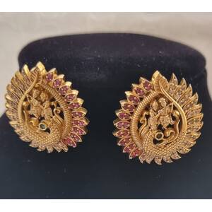 Traditional South Indian Krishna Kemp Stone Stud Earrings