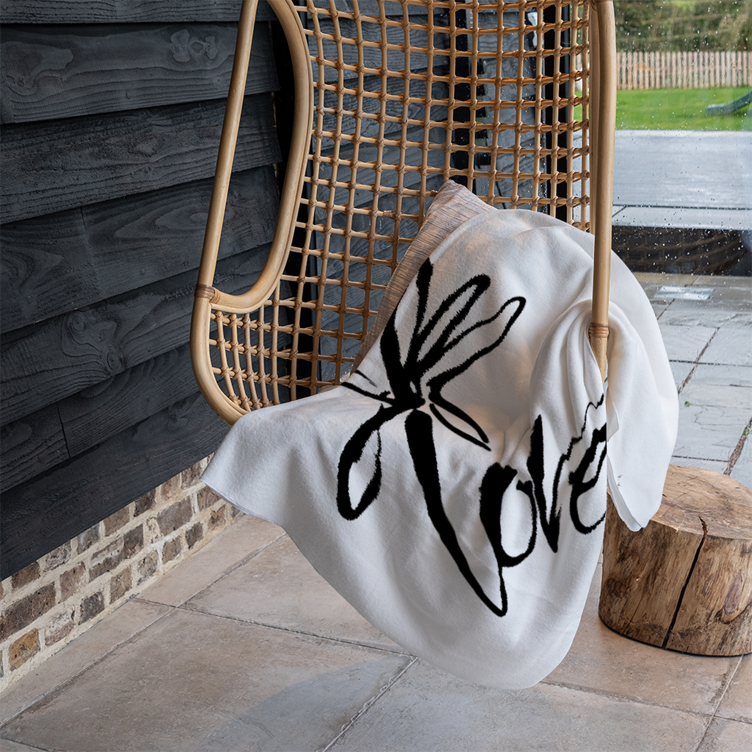 Love Type Blanket - Black