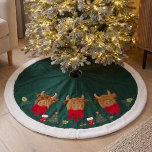 Christmas Highland Cow Tree Skirt