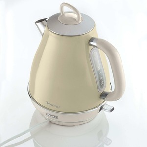 Vintage 1.7L Kettle Cream