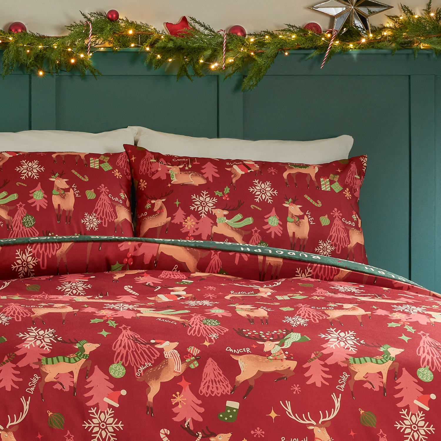 Sleigh Team Soft Touch Duvet Cover Set Single - Red
