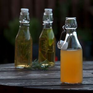 Set of 6 Clip Top Preserve Airtight Glass Kitchen Bottles 500ml