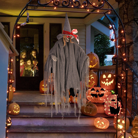 Halloween Voice-Activated Hanging Witch