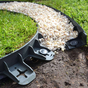 Black / 5 Flexible Garden Lawn Edging in Black shot 6049597