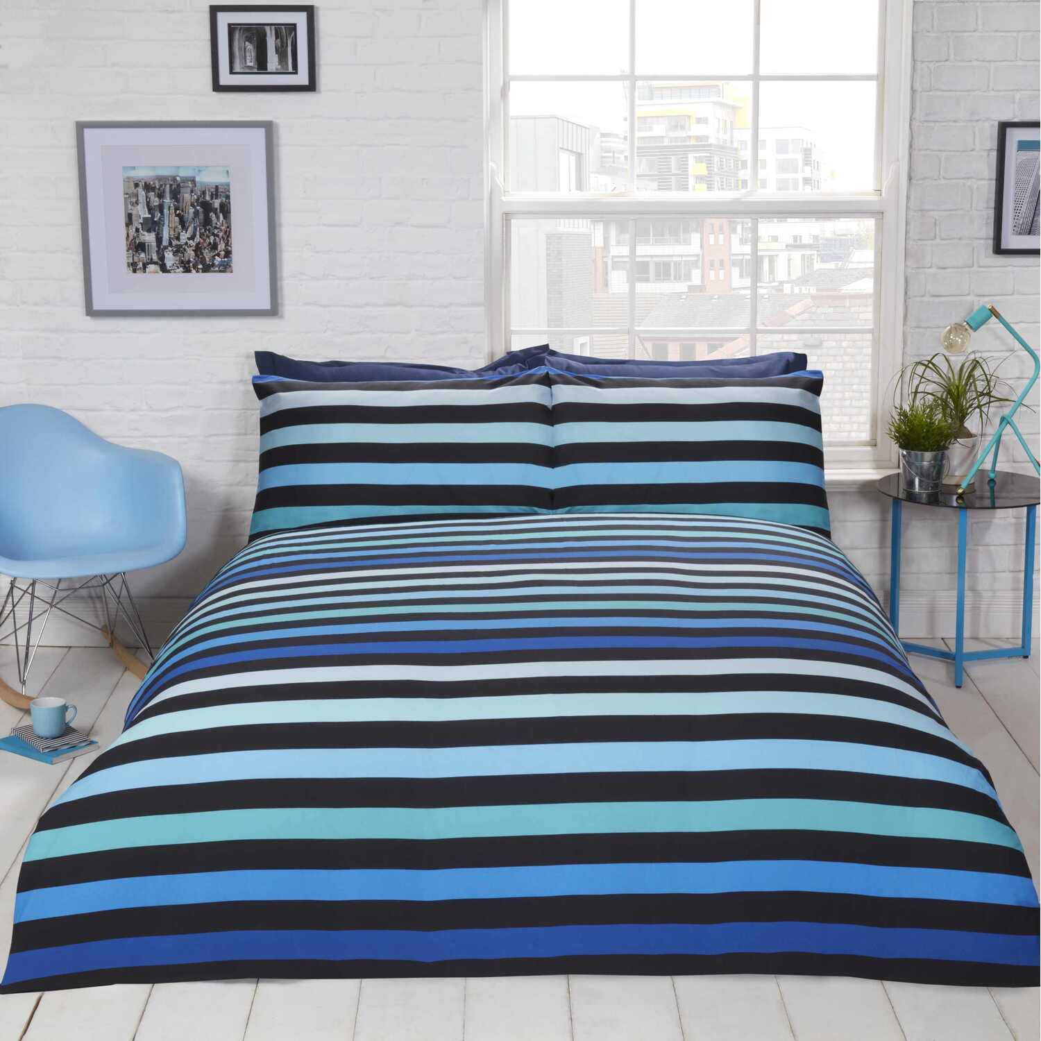 Three D Polycotton Reversible Duvet Set With Pillowcase - Blue