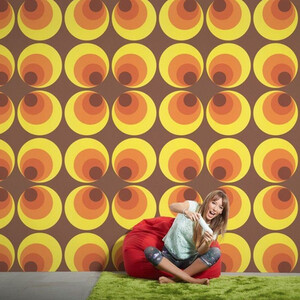 70s Retro Big Circles Wallpaper