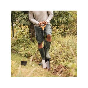 Fiskars Solid Metal Rounded Spade