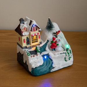 14cm Animated Frosty¿s Snow LED Village Scene Christmas Decoration