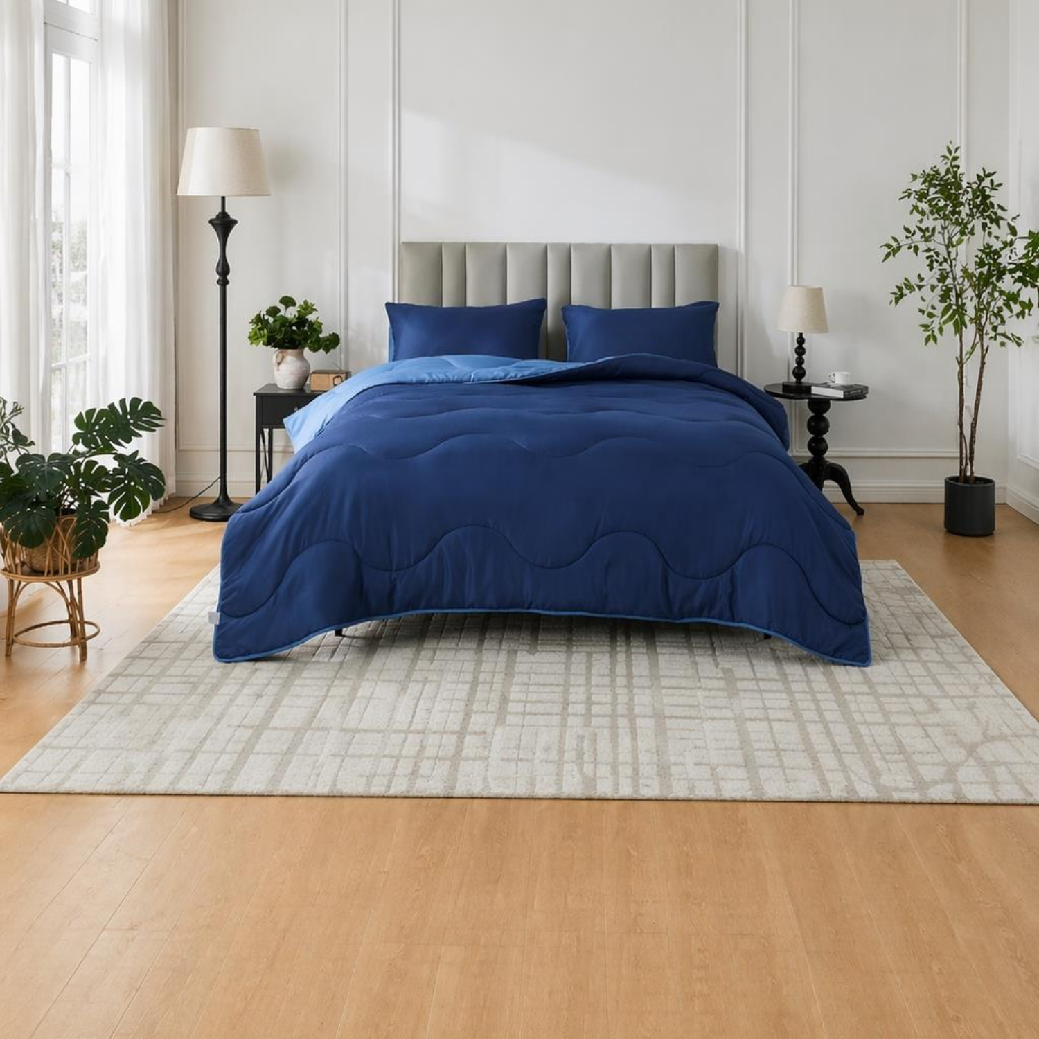 Dyzi 10.5 Tog Supersoft Microfibre Duvet - Coverless or Covered Set in Navy | Size: Single