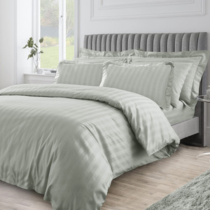 Premium Look Satin Stripe patterened duvet set
