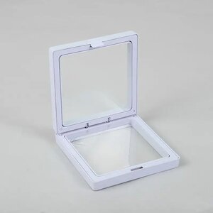Med 3D Floating Frame Display 9x9cm Jewelry Collectibles