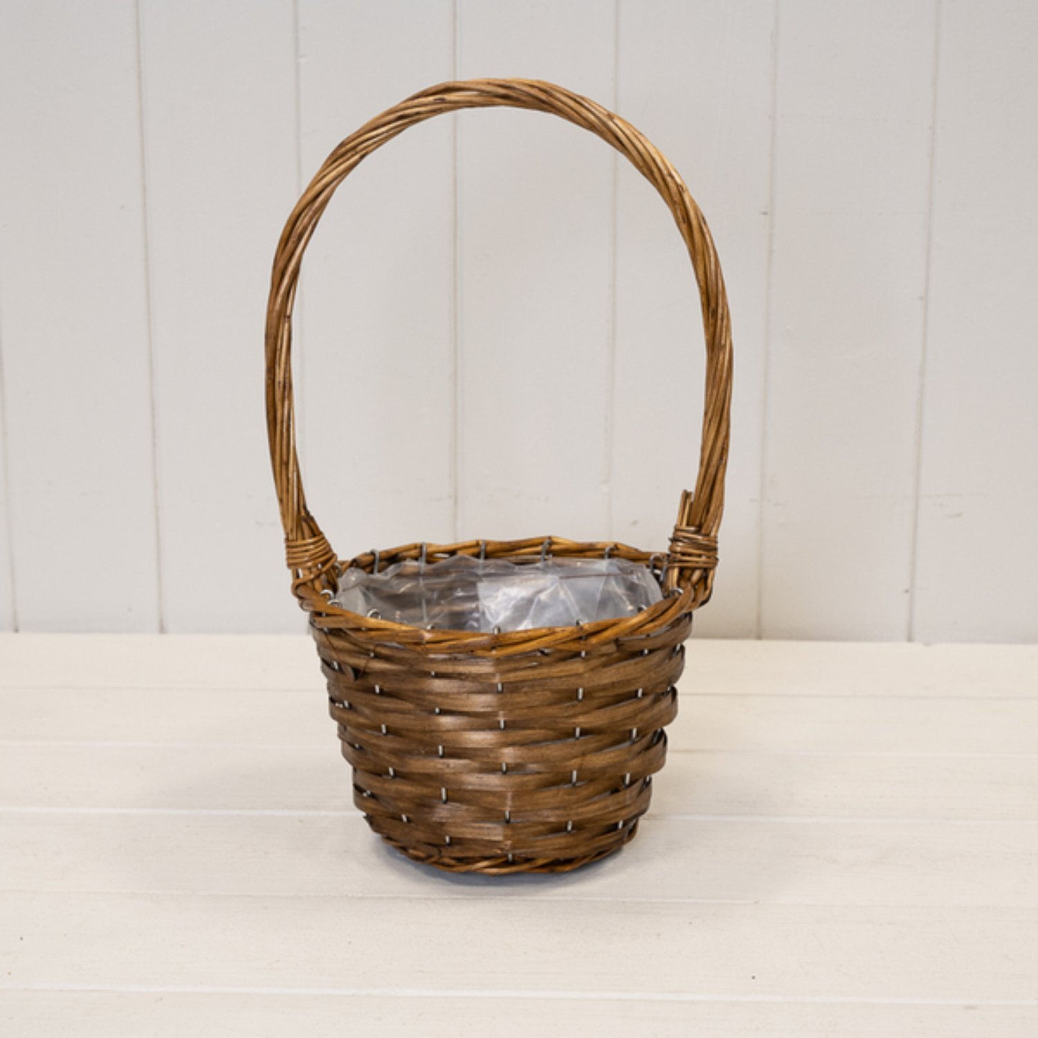  - Round Brown Willow Basket With Overhandle - Image 3