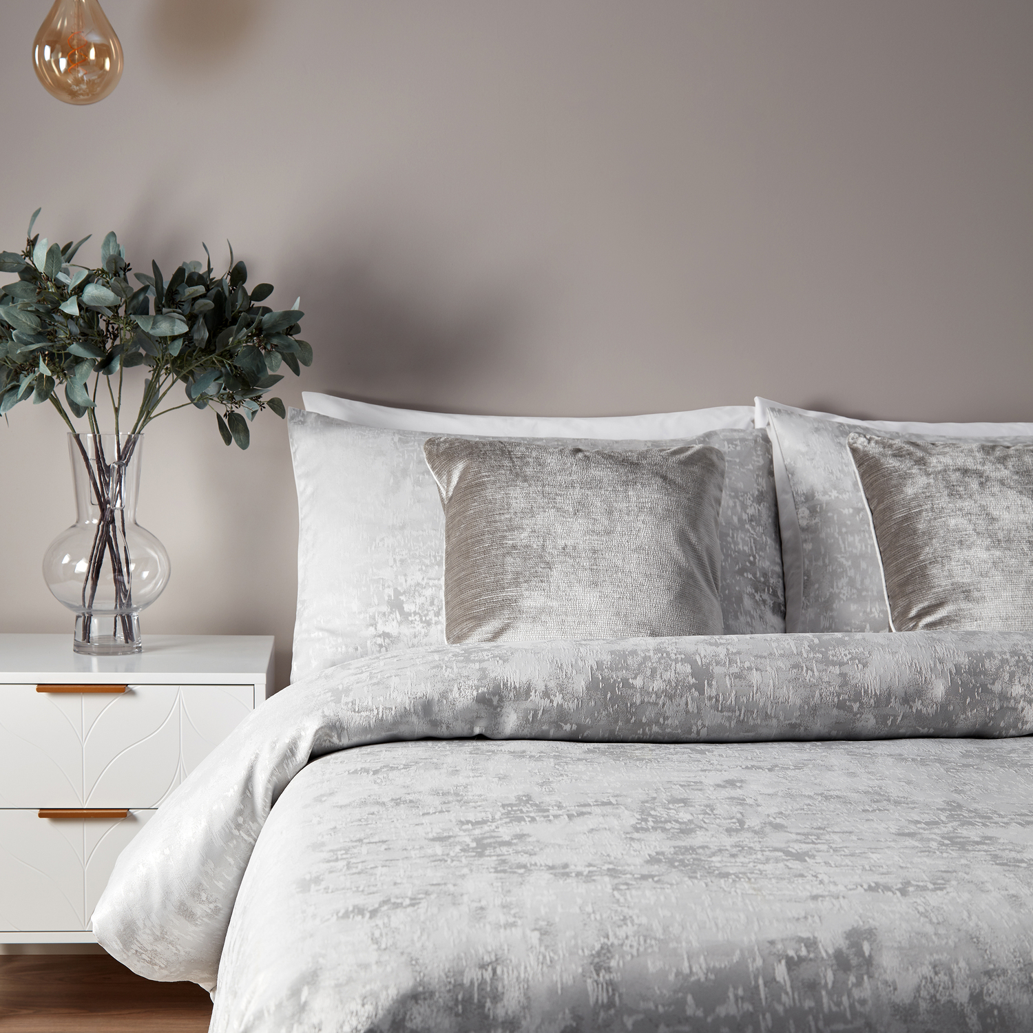 Subtle Jacquard Duvet Cover Set - Silver Double