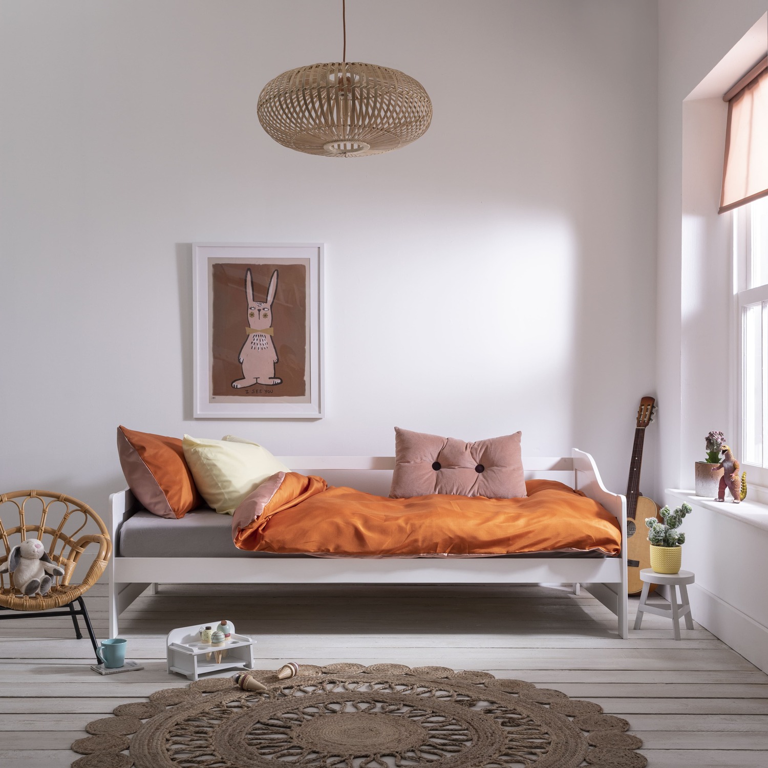Hove Day Bed With Pull Out Storage Drawers - White