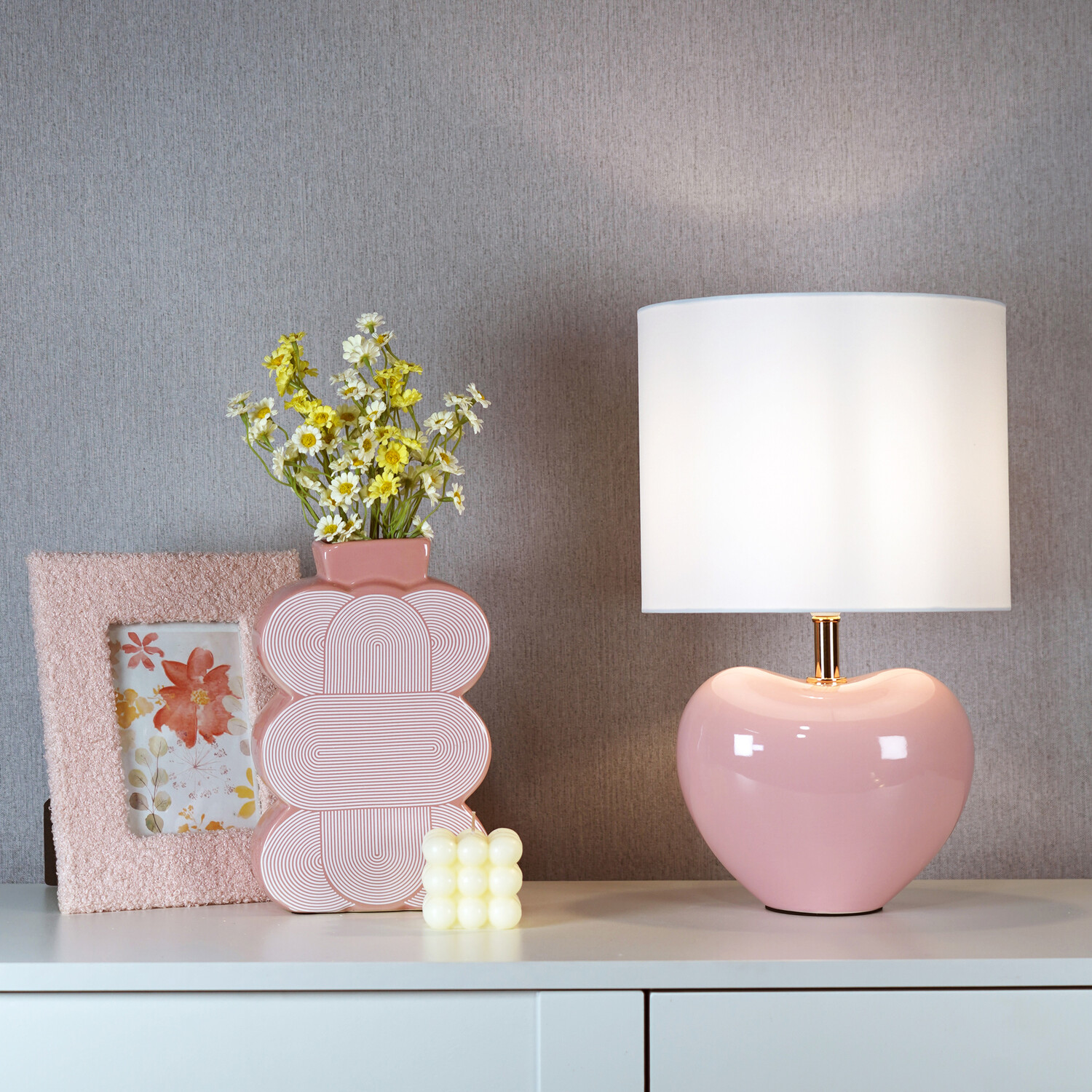 Image of Heart Table Lamp - Pink