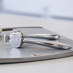 MasterClass Cast Heavy Duty Garlic Press