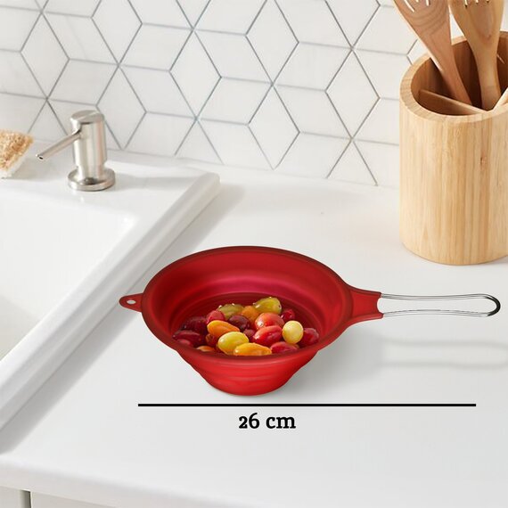 Interiors By Premier Versatile Red Silicone Zing Strainer