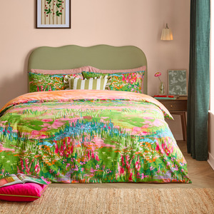 Meadow Escape Floral Duvet Cover Set