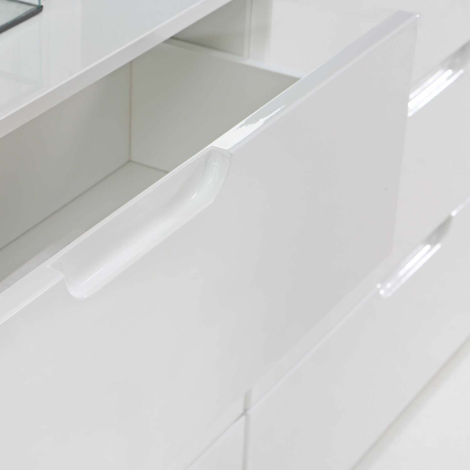 Wyld Haus Leipzig Wide White Gloss Chest - 4 Drawers 2 Doors - White