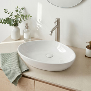Darphe Triangular Ceramic Countertop Basin with Waste Set