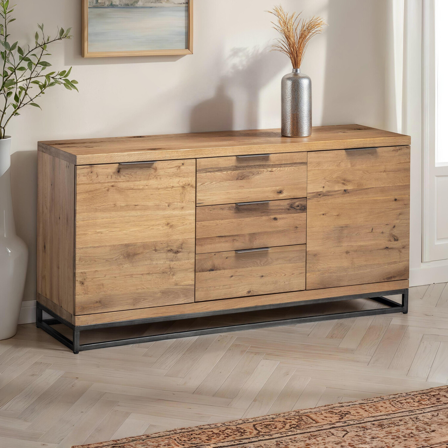 Julian Bowen Brooklyn Ready Assembled Solid Oak/Oak Veneer Sideboard - Image 3