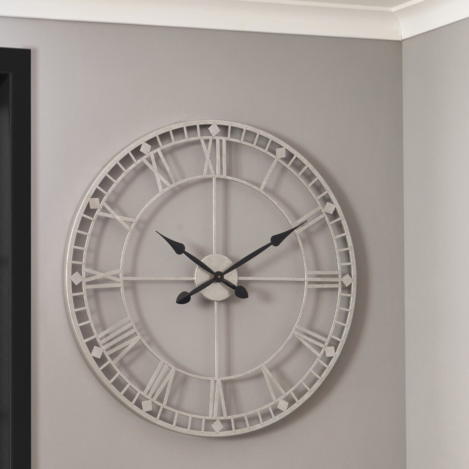 Minimalist Vintage Roman Numerals Wall Clock - Silver