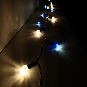 150 Warm LED Globe Christmas Lights