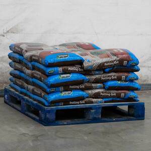 Westland Potting Grit - improves drainage, decorative finish, ideal for alpine plants