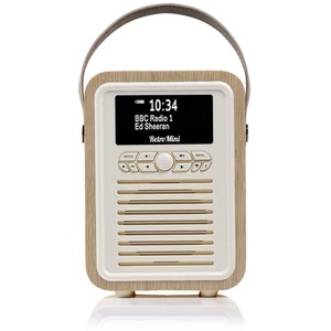 Oak Retro Mini DAB Radio  shot 17083369
