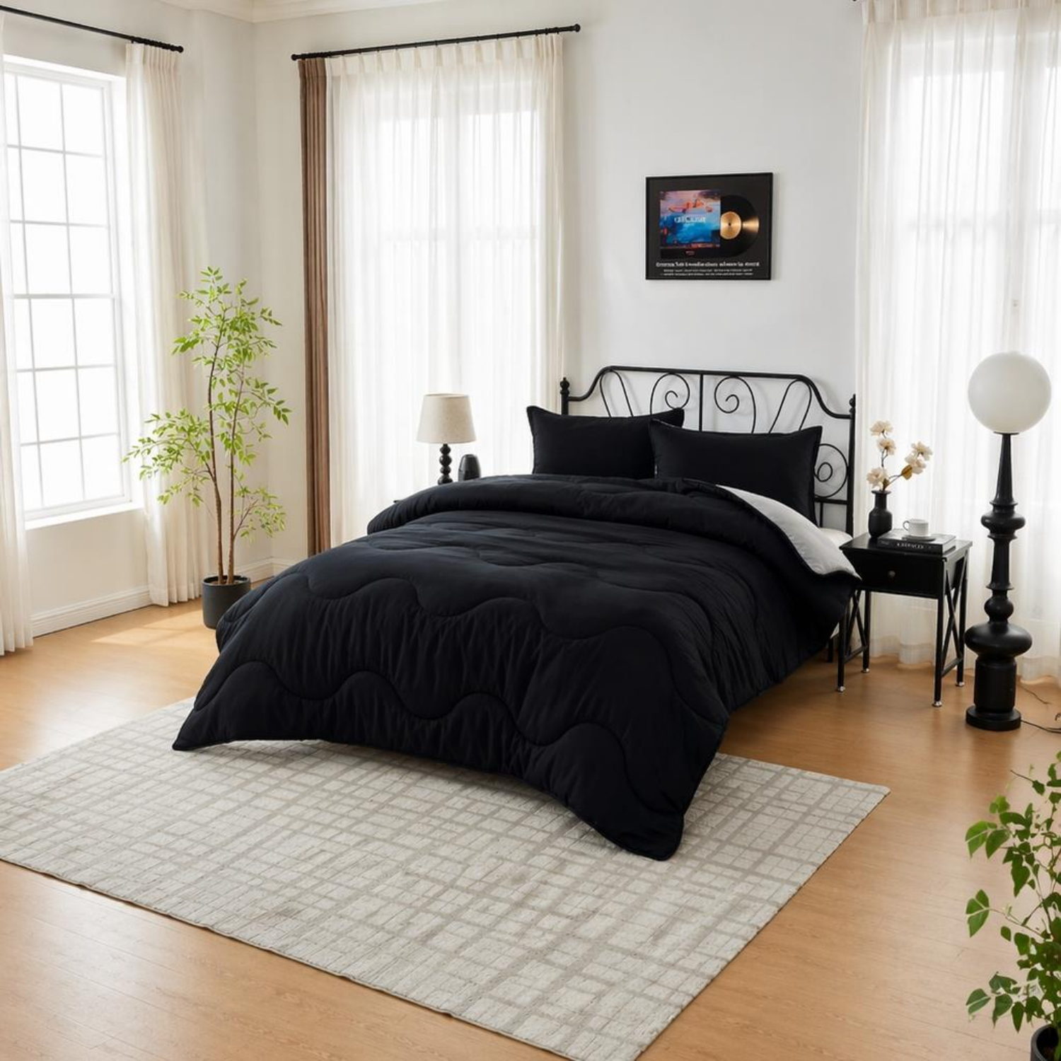 Dyzi 10.5 Tog Supersoft Microfibre Duvet - Coverless or Covered Set in Black | Size: King