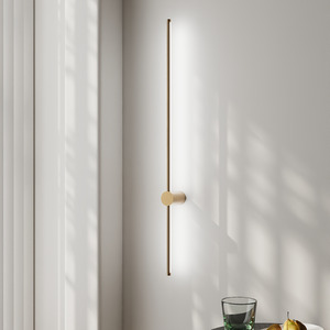 Modern 360 Degree Rotatable LED Straight Wall Light