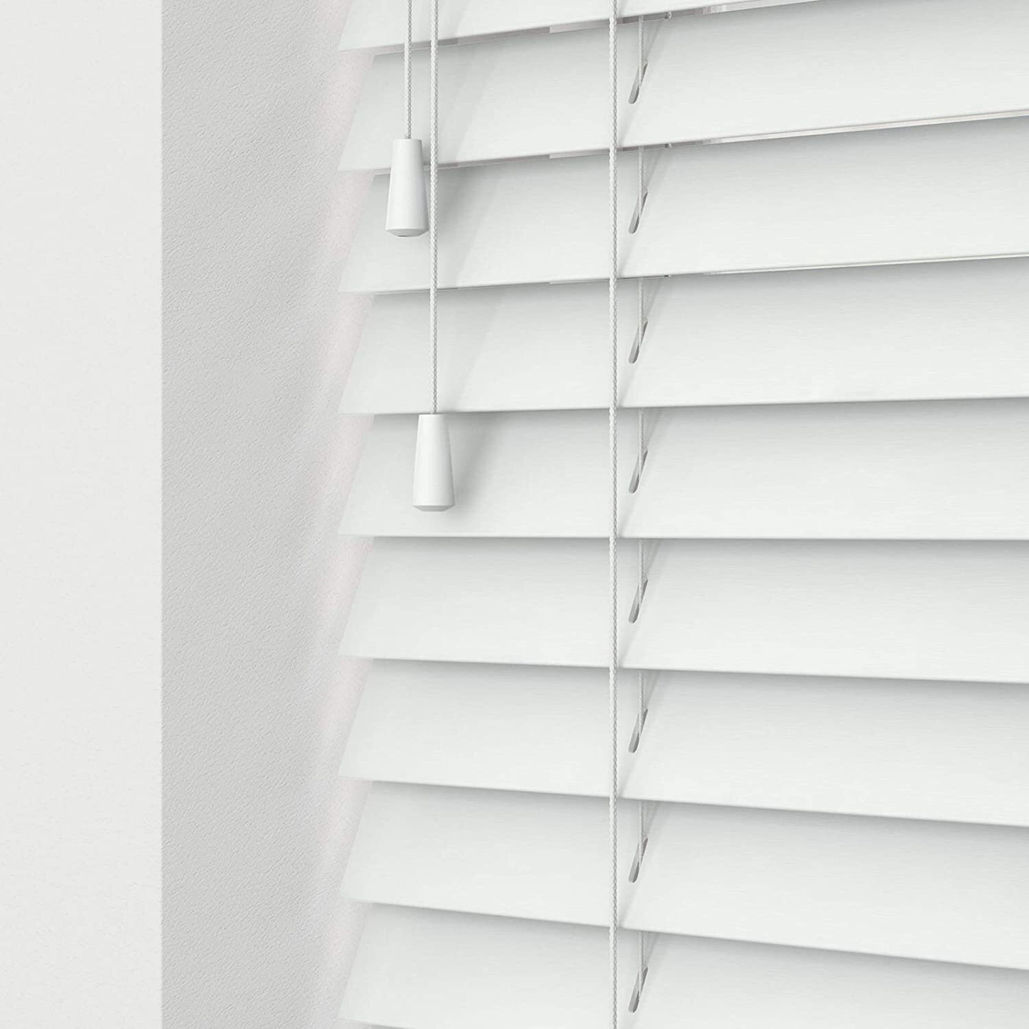 Wooden Venetian Blinds With Strings - Ultra White / 165