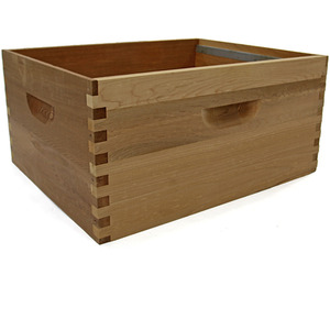 Cedar Brood Box Langstroth Bee Hive Beekeeping