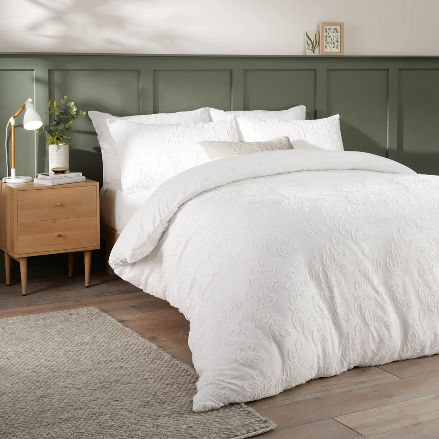 Seville Leaf Tufted Soft Touch Duvet Cover Set - White King