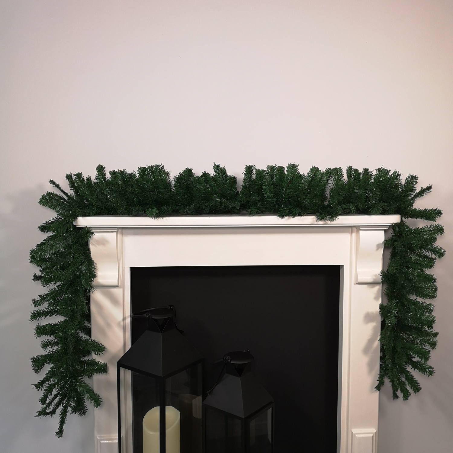 Premier 2.7m (9ft) Super Bushy Christmas Deluxe Green Garland - Green