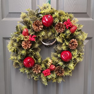 Christmas Wreath Decoration - Red and Green