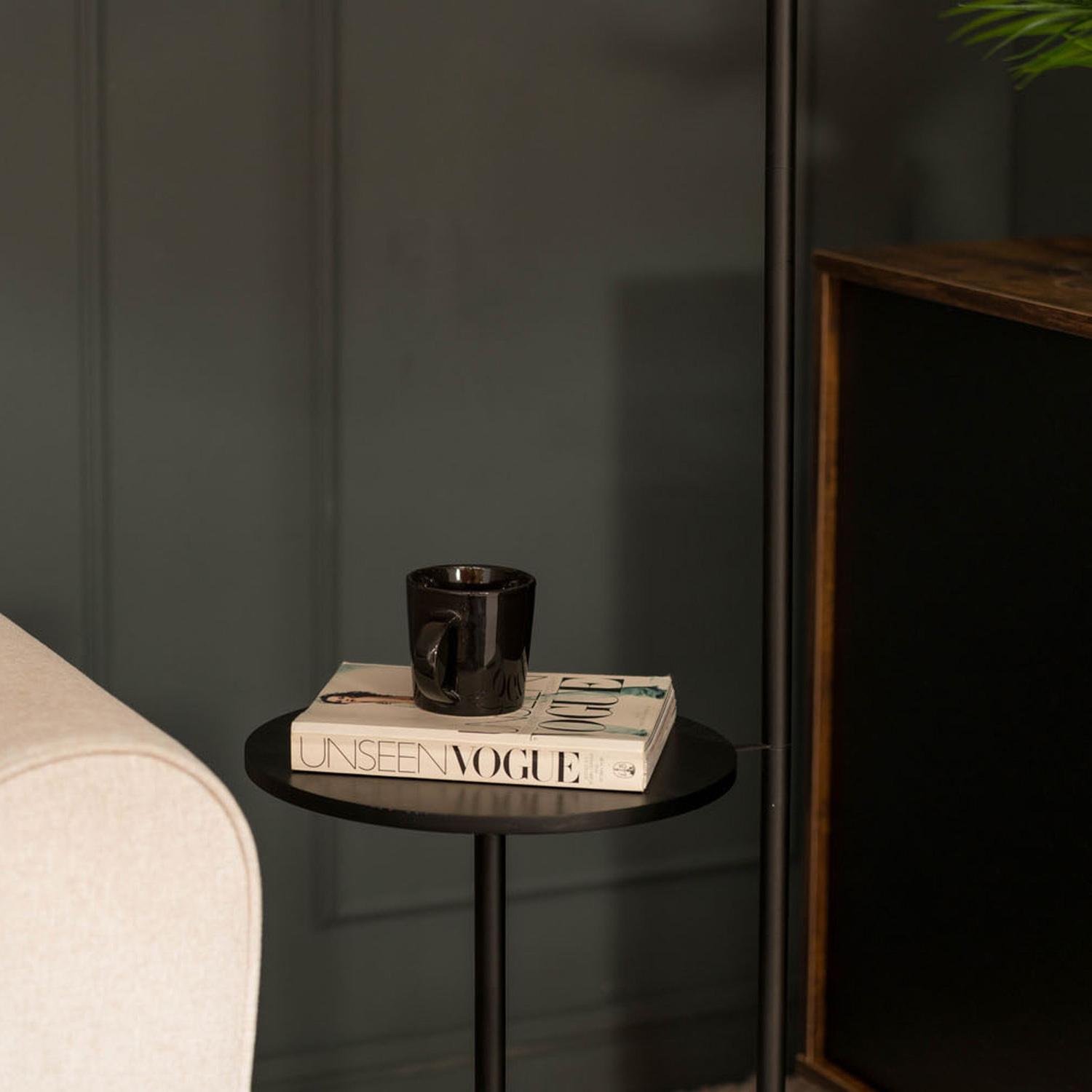 Image of Tavel Black with Table Floor Lamp&hellip;
