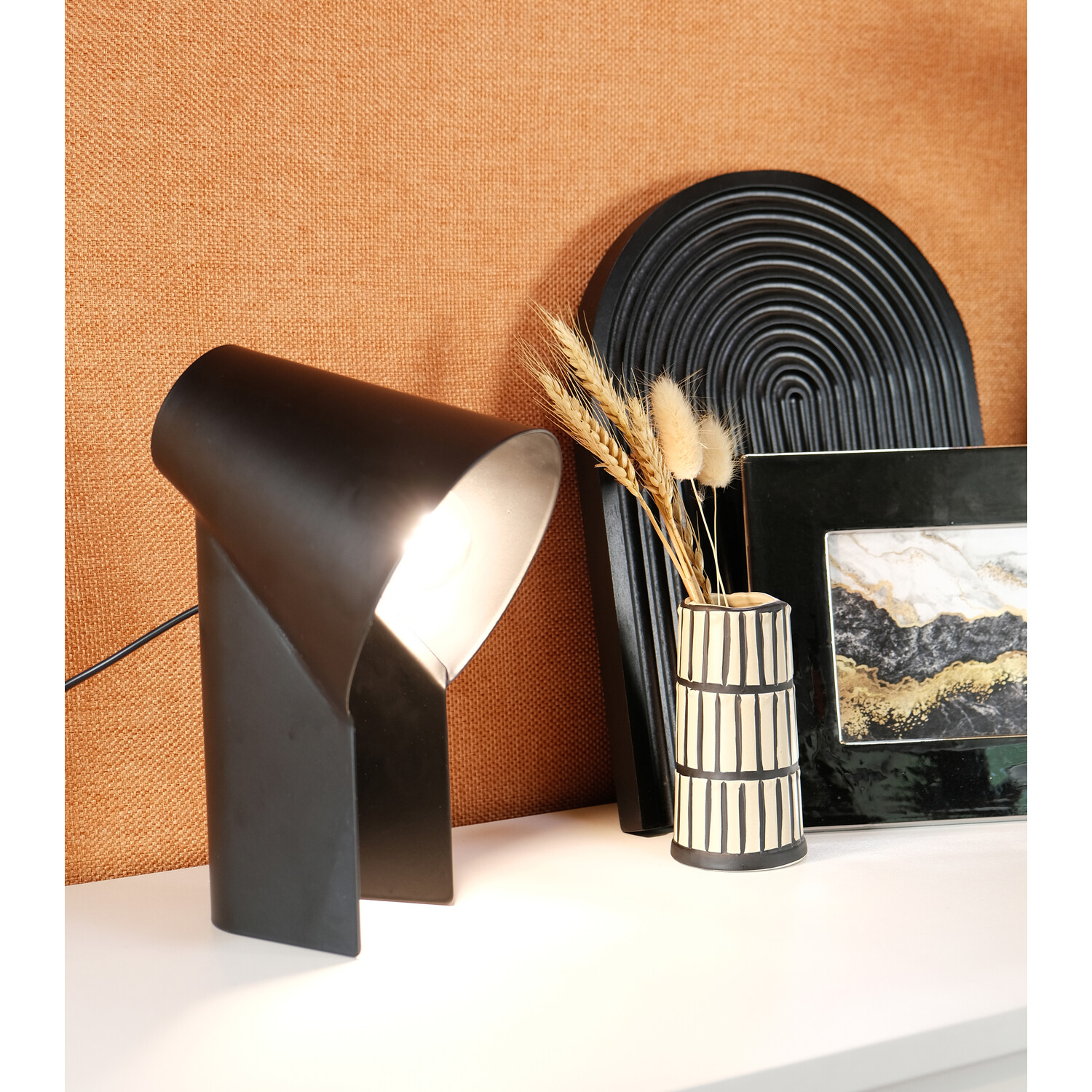 Image of Callahan Table Lamp - Black