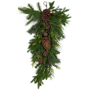 Pinecone and Bells Door Drop